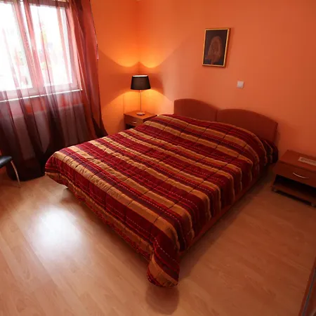 Salona Apartmán *