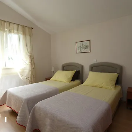 Salona Apartman *