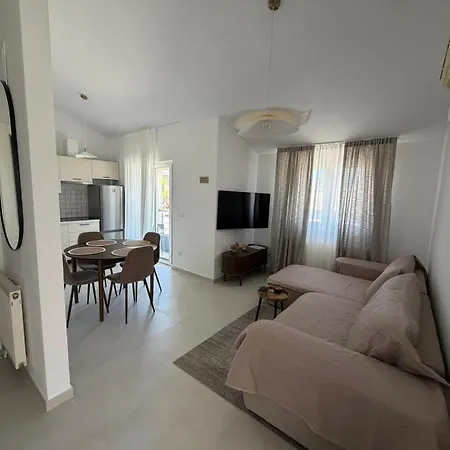 Salona Apartman *