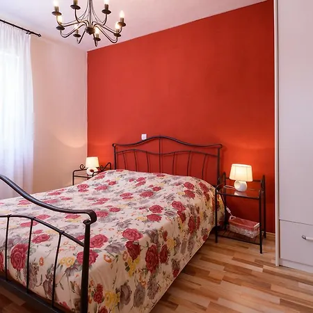 Apartman Salona *