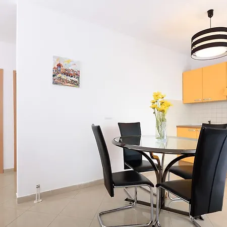 Apartman Salona