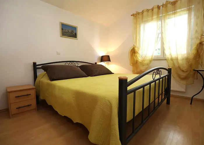 Salona Apartman *