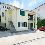 Апартаменти Salona